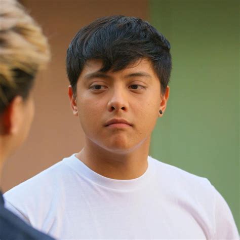 Daniel Padilla 2 .